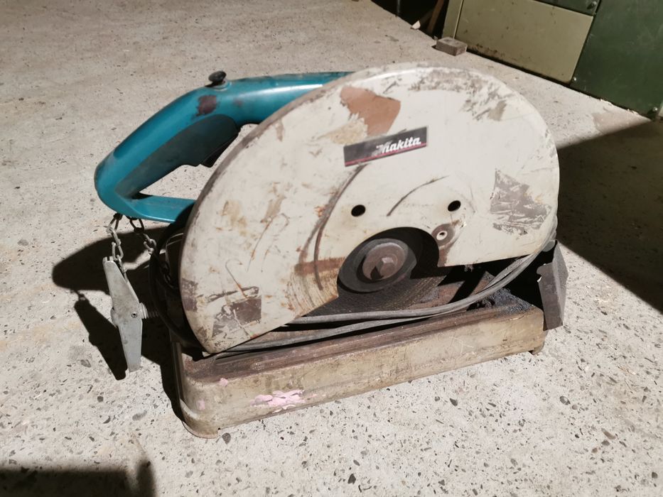 Mașina debitat makita