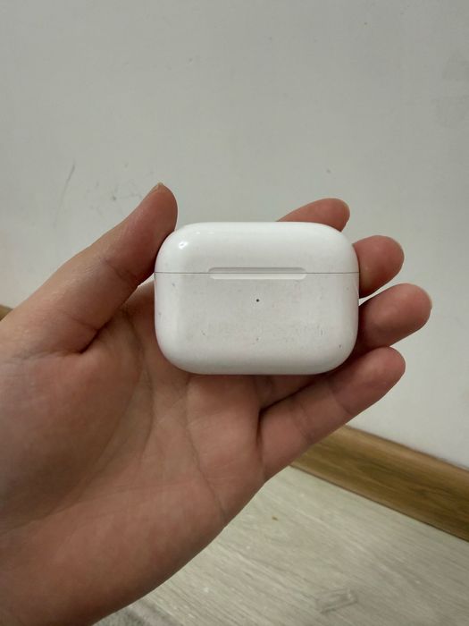 Продаю Apple AirPods Pro