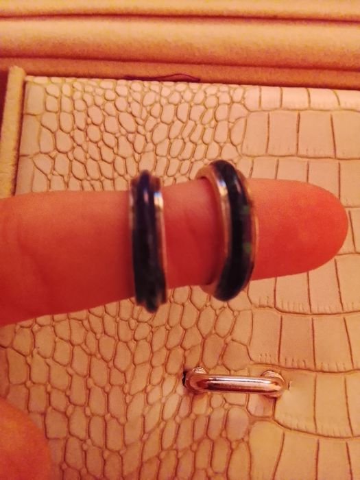 Vând cercei din argint!