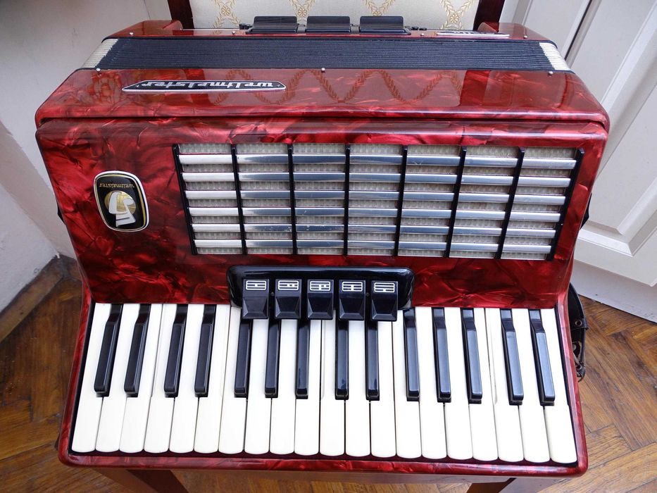 Акордеон Велтмайстер Стела 60 баса