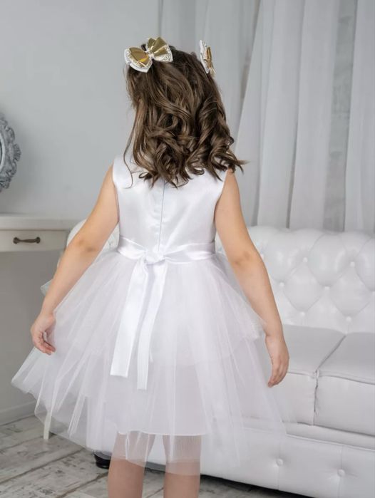 Нарядное платье для девочки р. 116-122