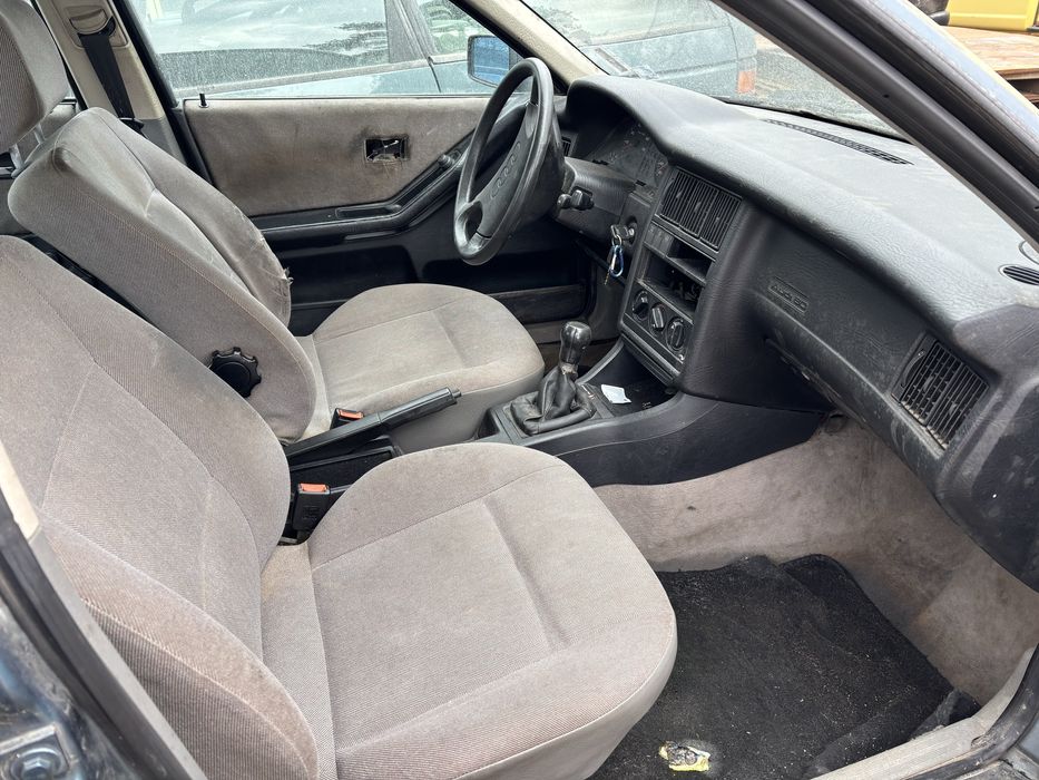 Audi 80 2.0E на части