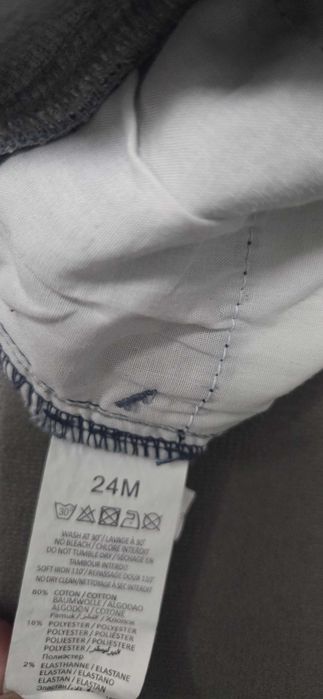 Pantaloni scurti pentru baieti Levi's,marimea 24 luni,stare foarte buna