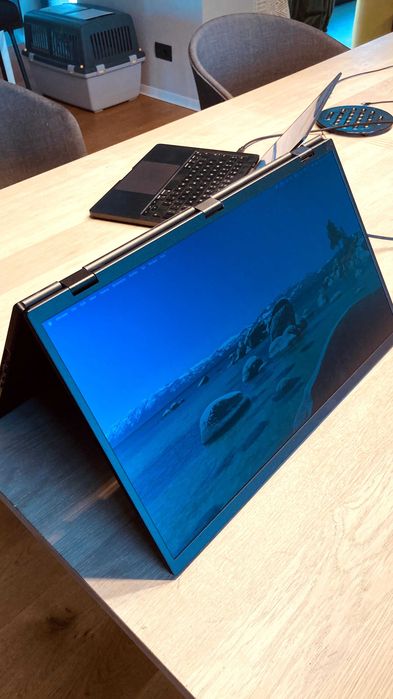 Monitor portabil UPERFECT Delta Max 18.5 inch, Full HD, pliabil