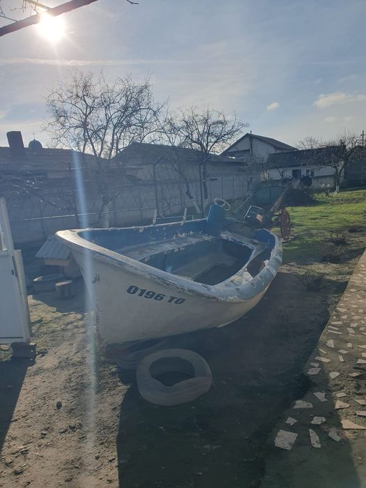 Barca pescuit/salvare 6m +motor yamaha 70cp dețin acte