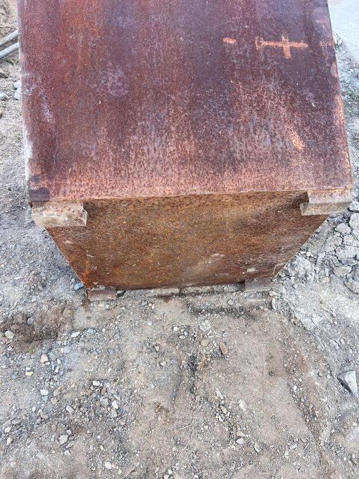 Контейнер мусорный бак