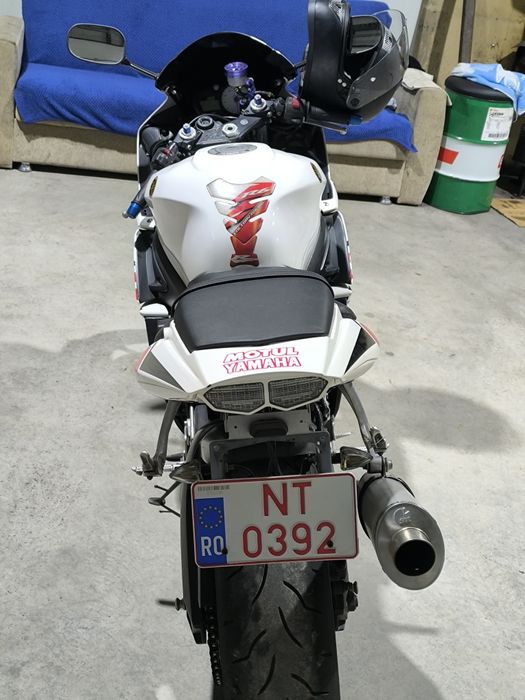 Vând motocicleta Yamaha R6
