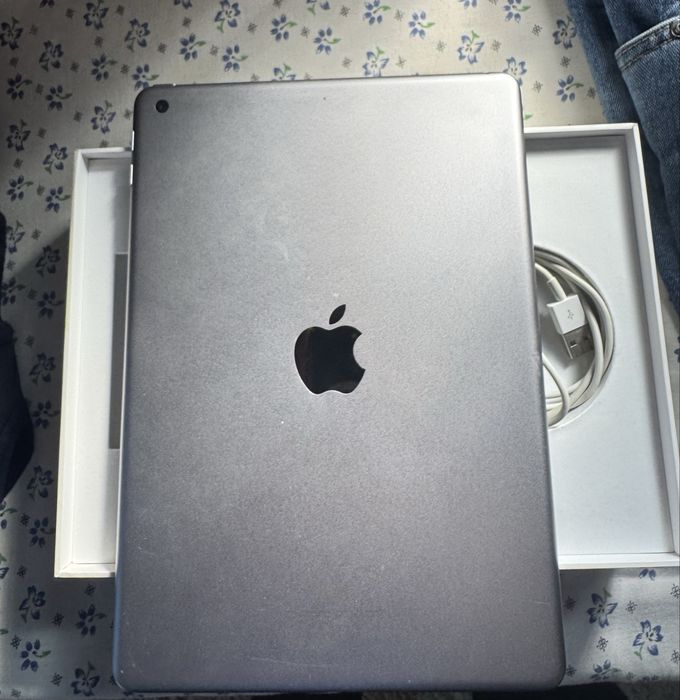 Продам айпад 6th generation!