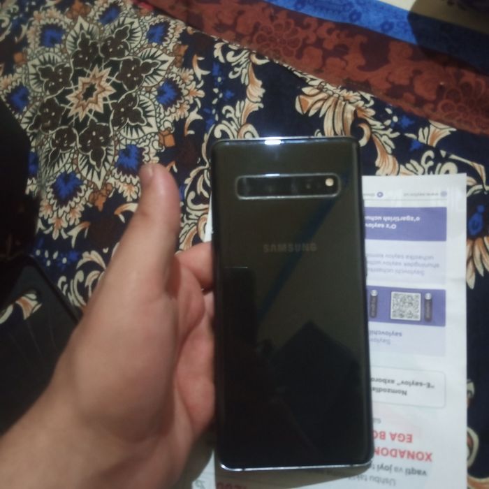 Samsung Galaxy s 10 5G 256 gb