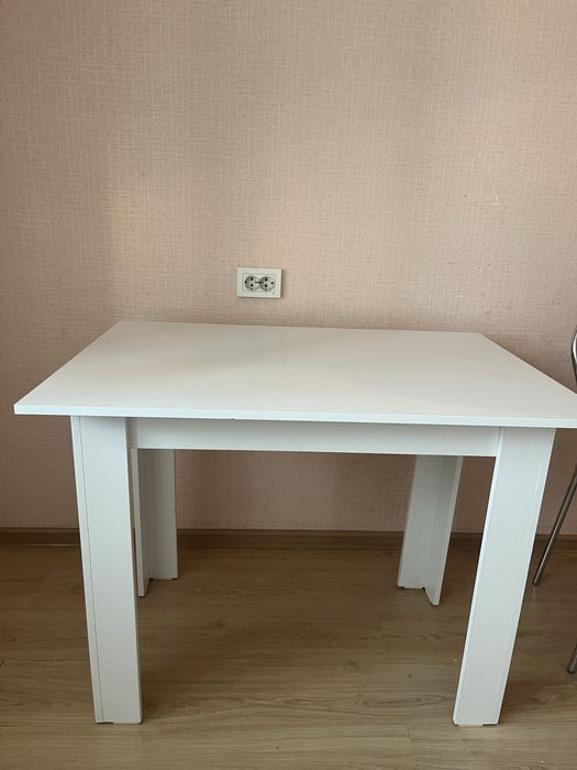 Продается кухонный стол