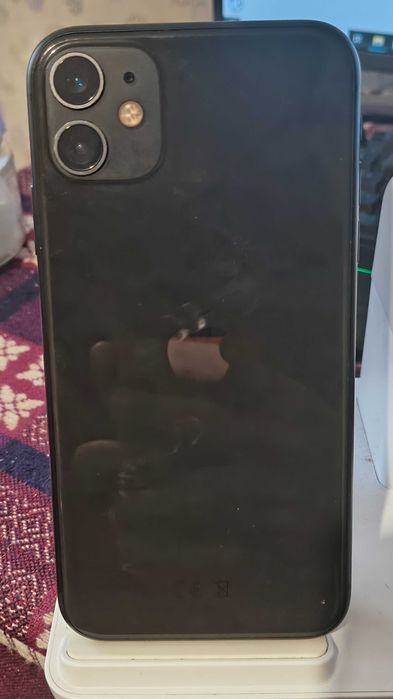 Iphone 11 64 GB 100% Бат. перфектно състояние