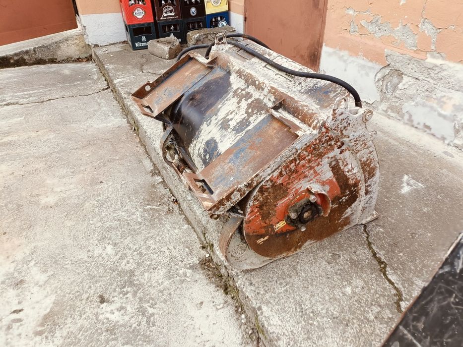 Betoniera Sima 200 Litri  Malaxor Beton Miniîncarcător Caterpillar Bobcat Pret 1900