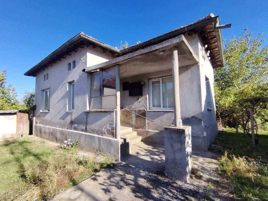 Къща в района на Плевен !