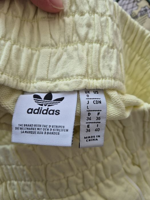 Оригинално екипче Adidas в XS размер