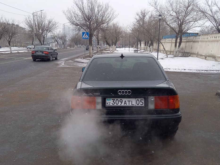 Ауди с4 1992года 2.3