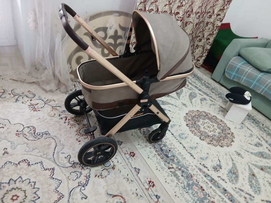 Продам детскую коляску