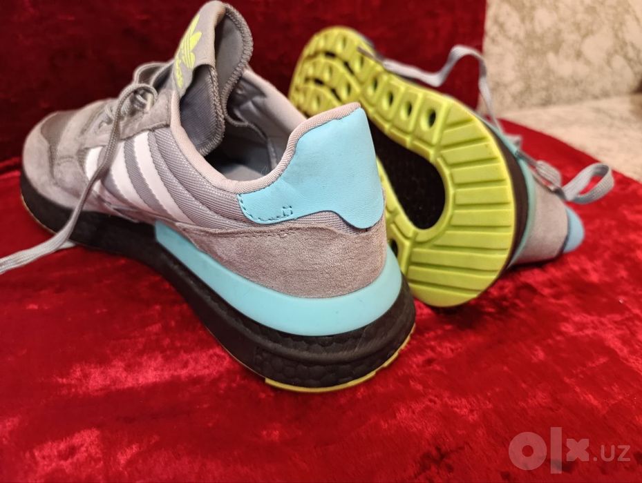 Кроссовки Adidas НОВЫЕ made in Vietnam 42 размер