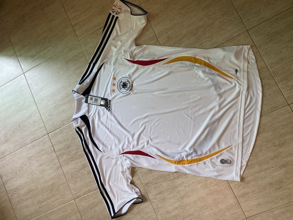Две футболни тениски на Adidas