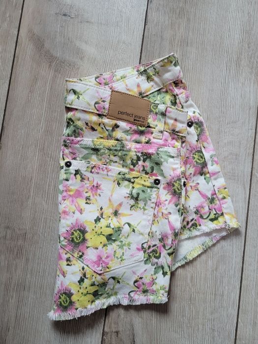 Дамски къси панталонки