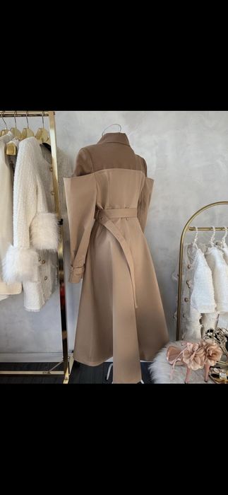 Trench cu umeri dubli s