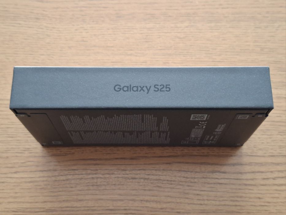 ЧИСТО НОВ ! Samsung Galaxy S25 5G - 12GB RAM / 128GB