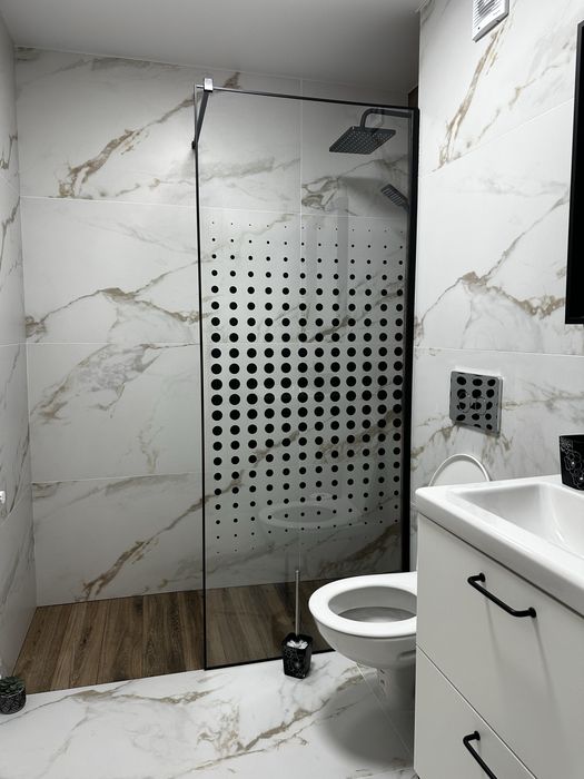 Vand apartament 2 camere, la cheie
