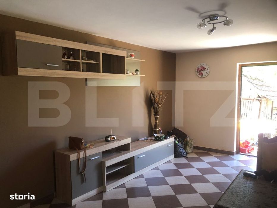 De vanzare doua case intr-o curte, teren 3700 mp , zona Supuru de Sus