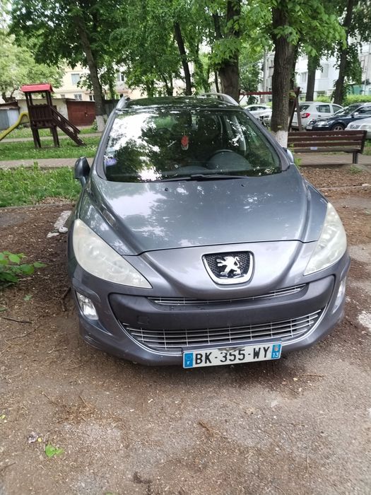 Vând sau schimb Peugeot