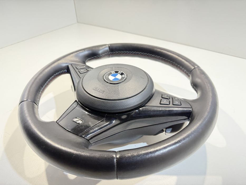 Продаваме М5 М6 волан за БМВ Е60 Е61 Е63 за ключ/ BMW M5 M6 E60 E61E63