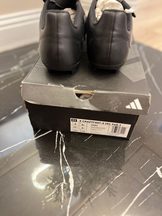 Бутсы Adidas черные 36-37рр