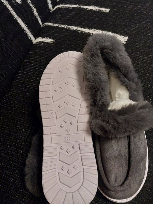 Продам новую обувь