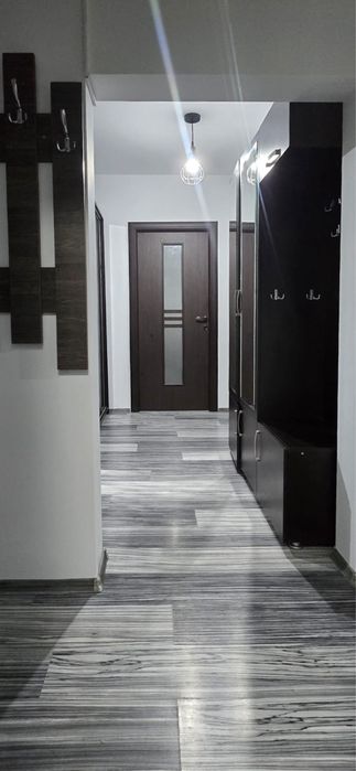 Vand apartament  - centru Pascani