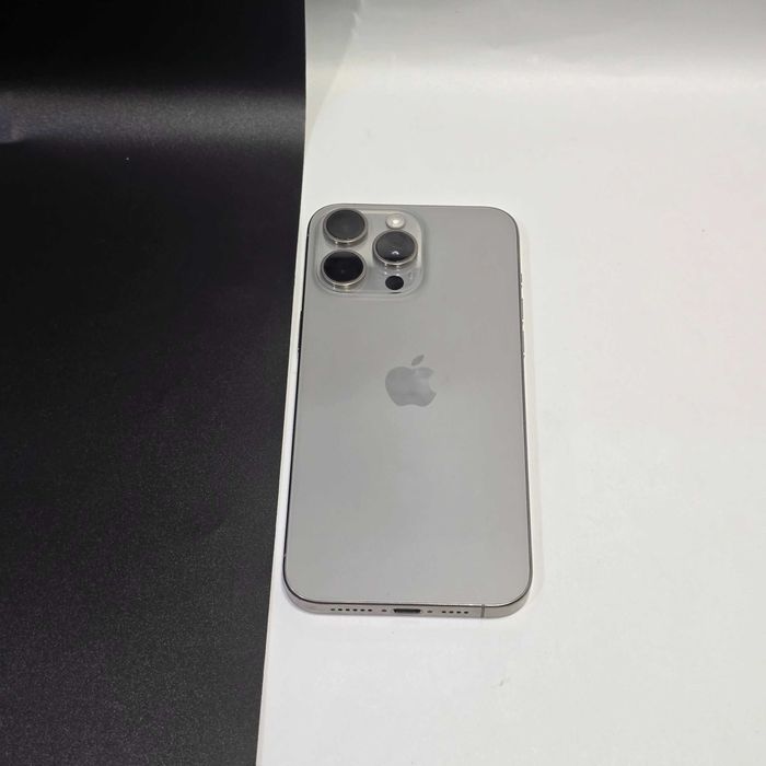 HOPE AMANET P8 Iphone 15 Pro Max  256 GB 90 Bat Zgarieturi mici ecran