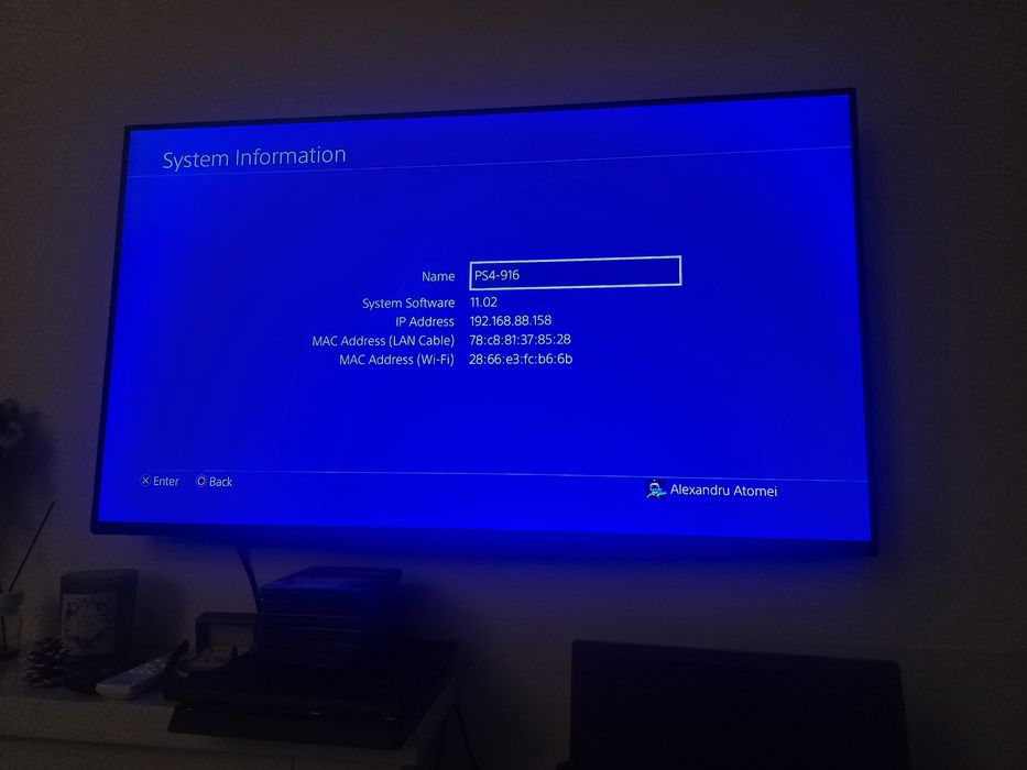 PS4 slim 1TB  CUH-2216B + 2 controllere + 7 jocuri