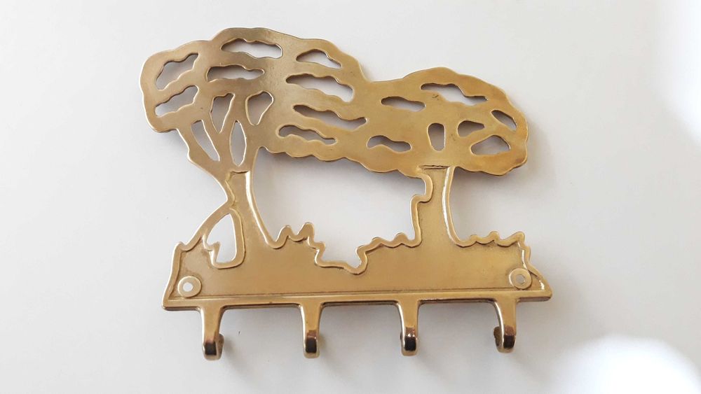 Cuier Chei din bronz , Model copaci