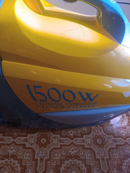 Пылесос  моющий б/у.