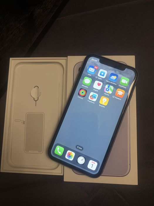 Iphone 11 , 64GB