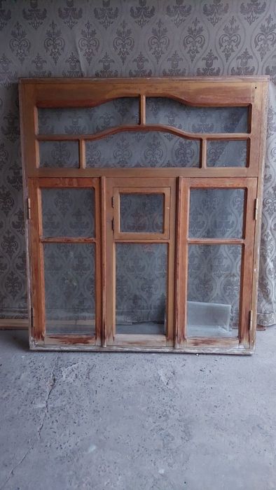 Ром ойнаси блан размер  1. 74 га  1. 51  холати яхши