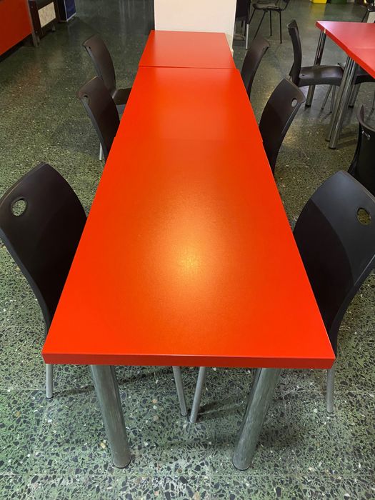 Mese moderne, solide – ideale pentru cafenele & fast-food