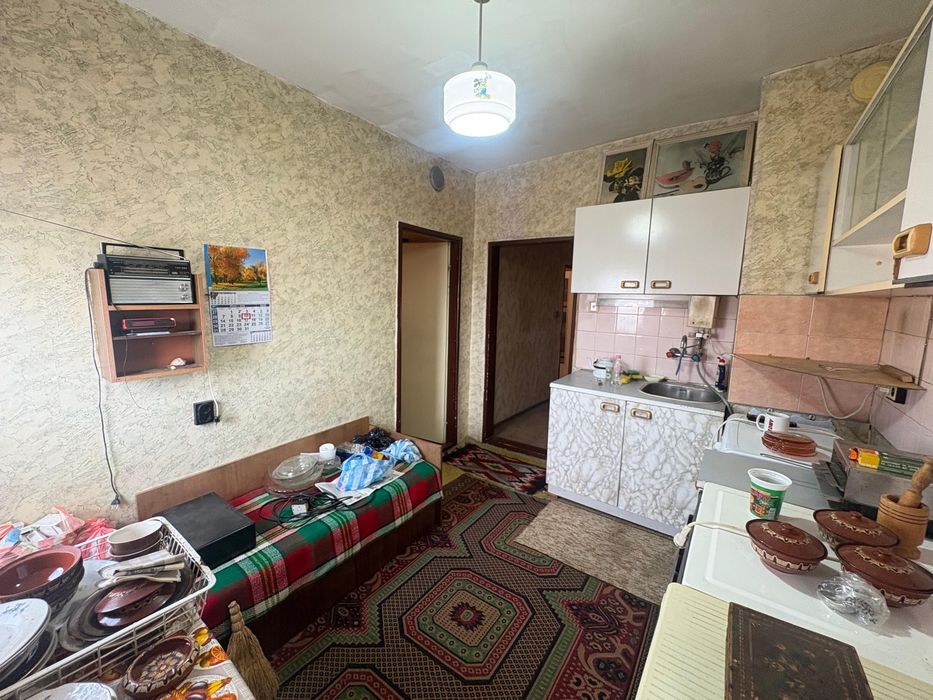 Тристаен Апартамент с Гараж кв. Запад 2