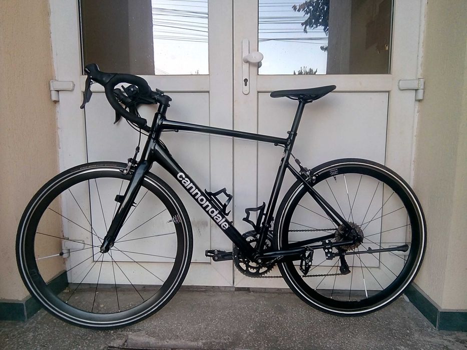 Bicicleta Cannondale CAAD Optimo 3