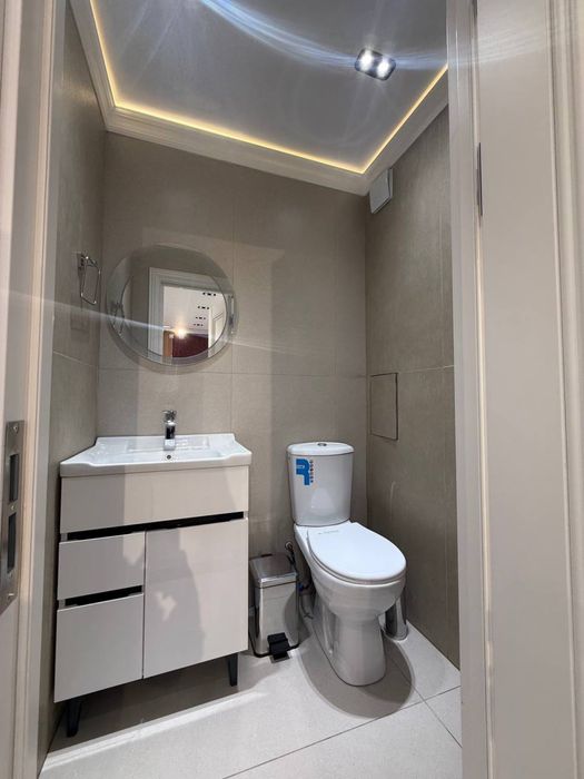 Срочно Продаётся Нежилое Помещения 1.Линия Чилонзор ор-р Торгови центр