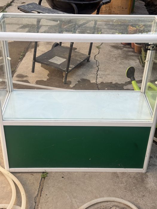 Прилавок витрина