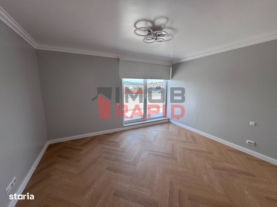 Penthouse de vânzare 85 mp utili+80 mp terasă str. Horea