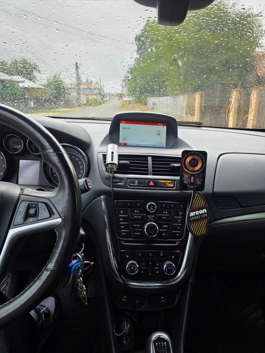 Proprietar vand opel mokka