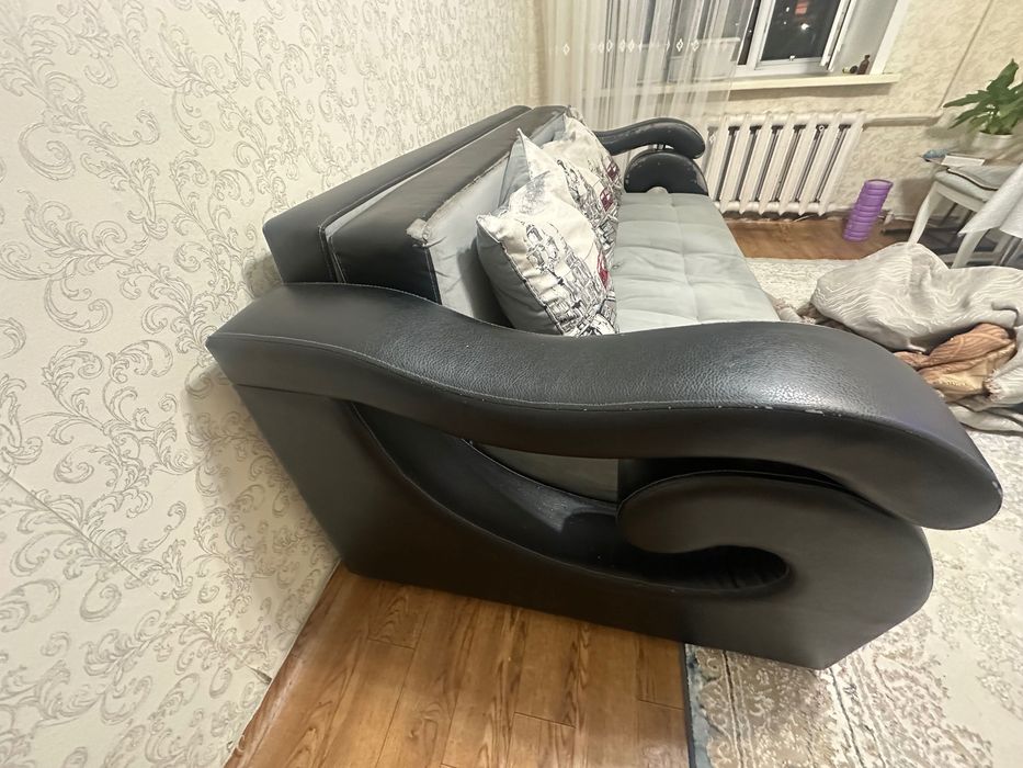 Диван бесплатно забирайте
