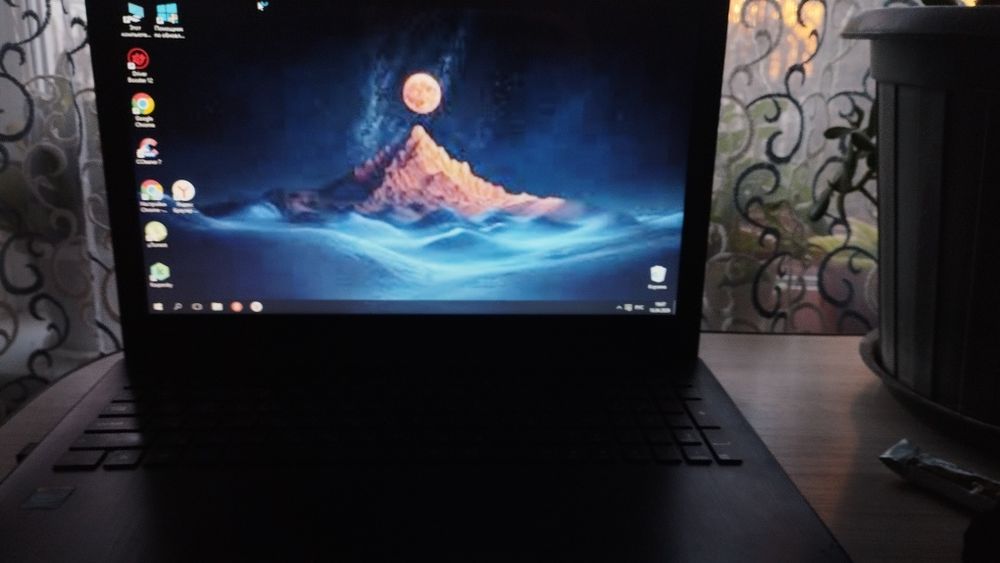 Продам ноутбук мамлютка