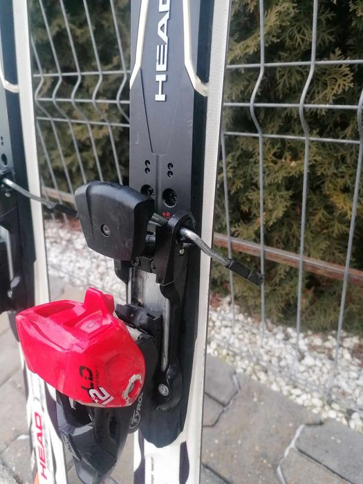 Vând schiuri  Head SL