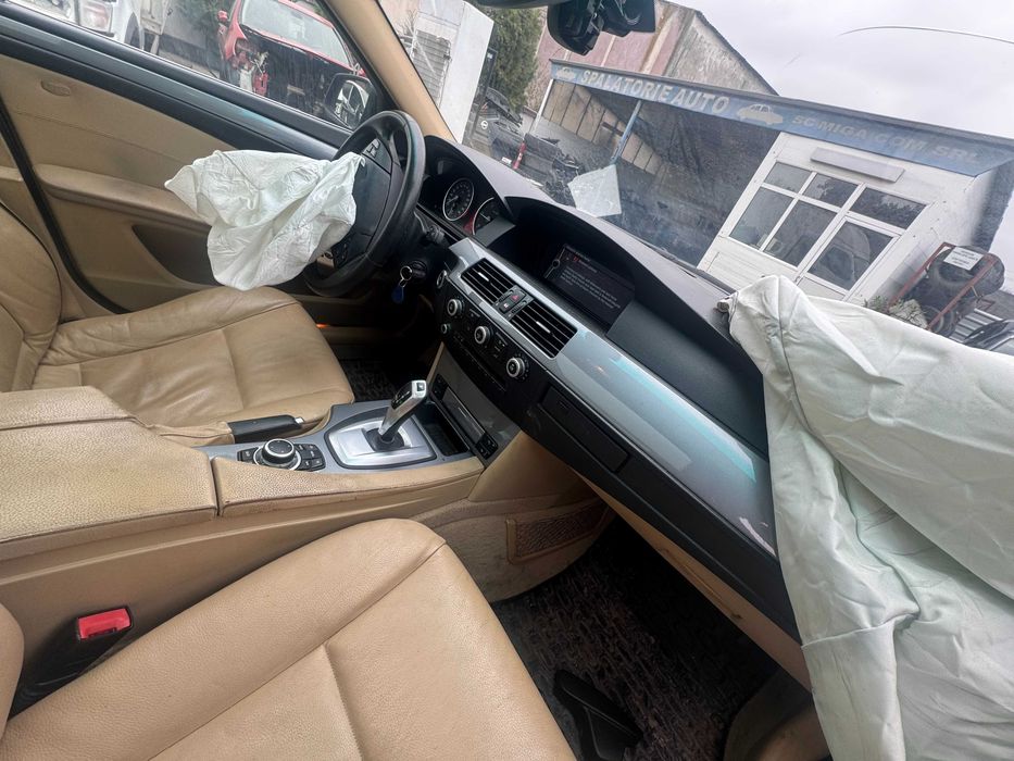 Dezmembram BMW 520d Seria 5 facelift break e61