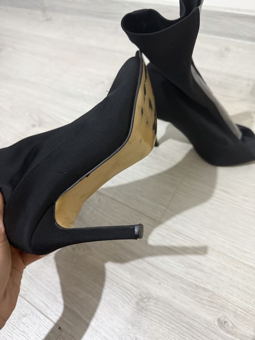 Летни боти на ток